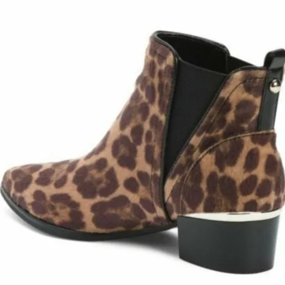 Nine West Shoes - Nine West Cheetah print booties